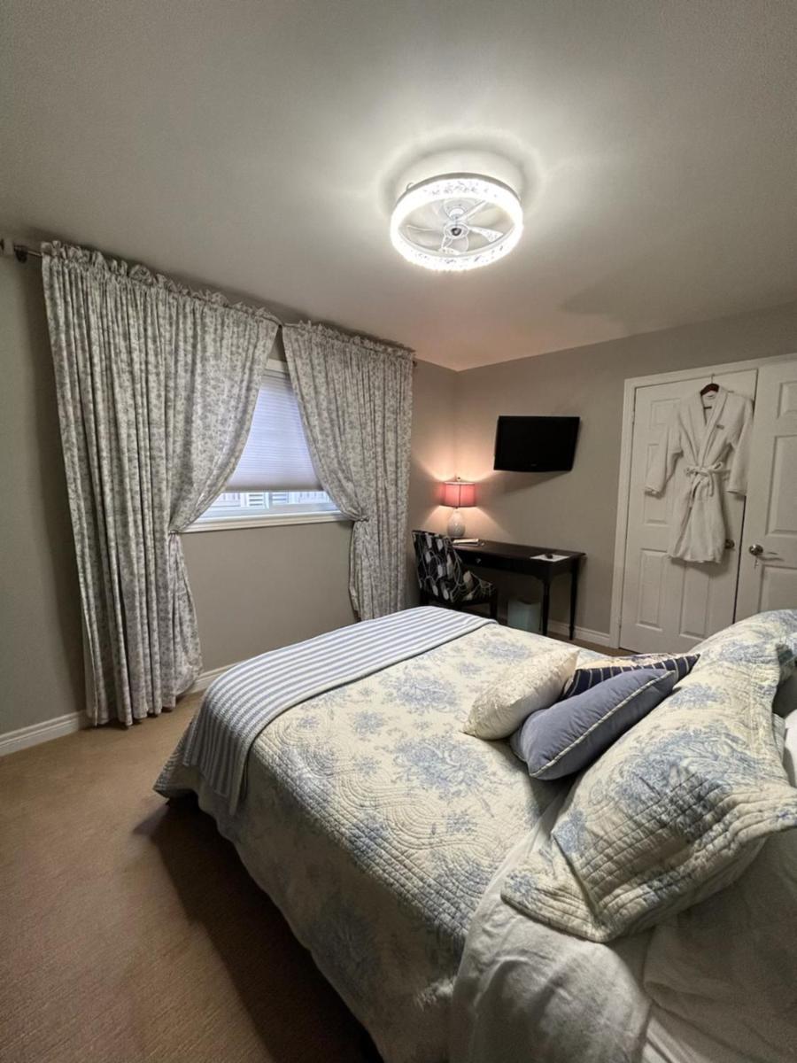 Willow Pond Satellite B&B ポートペリー エクステリア 写真